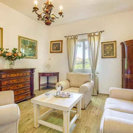 Stunning In * Terranuova Bracciolini